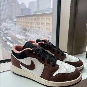 Woman’s Jordan 1 Low- Mocha
